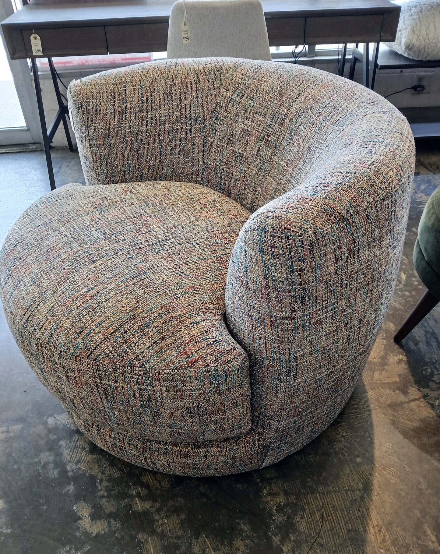 Braxxton Swivel Lounge Chair